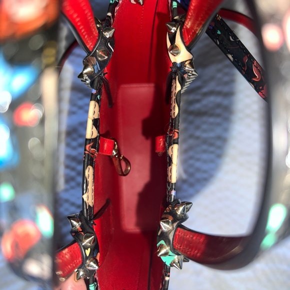 Christian Louboutin: Limited Edition Black Patent Leather Multicolor Cabata Tote - Picture 5 of 6